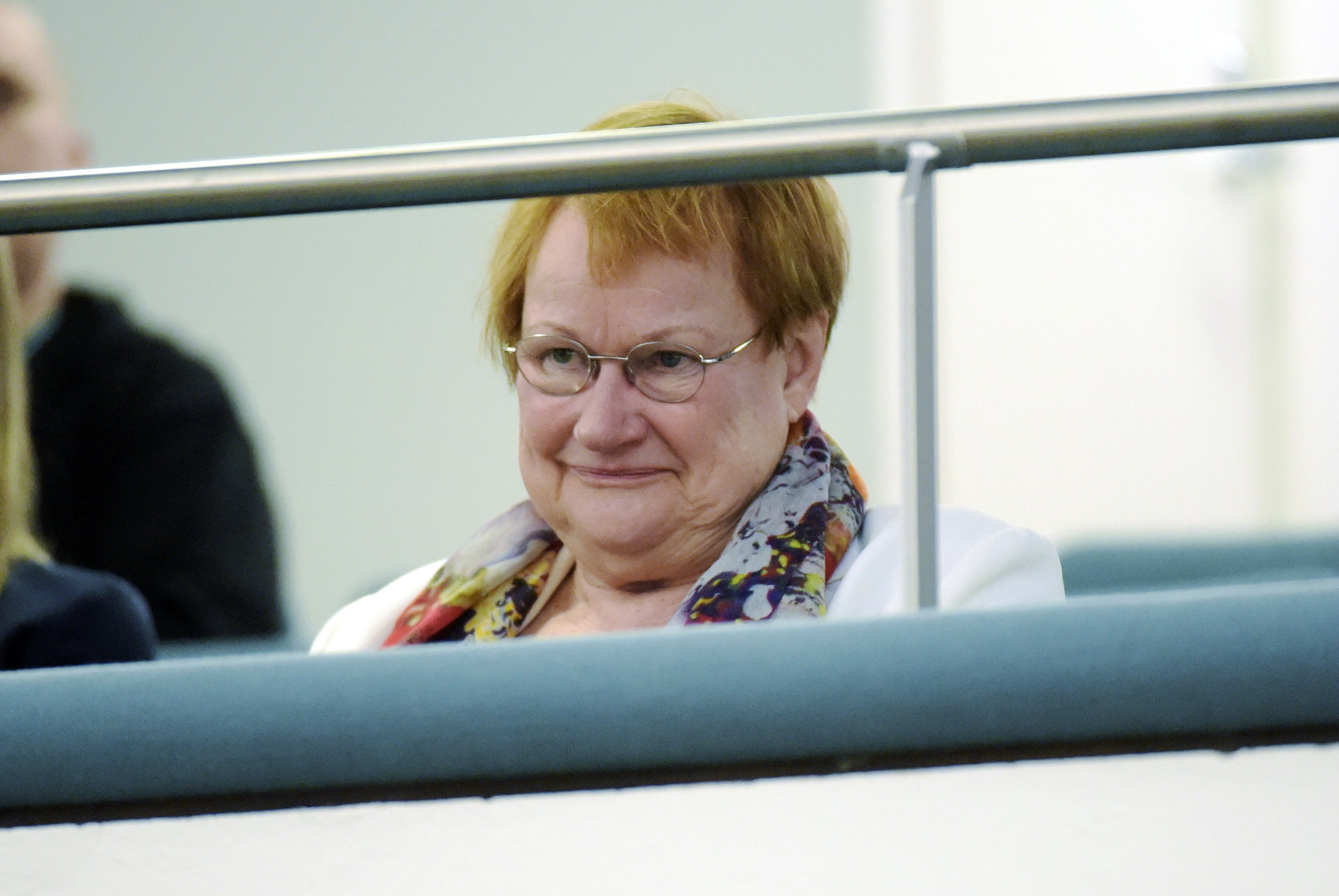 LKS 20160601 Presidentti Tarja Halonen seurasi  naisten äänioikeuden 110-vuotisjuhlaistuntoa eduskunnassa Helsingissä 1. kesäkuuta 2016. LEHTIKUVA / VESA MOILANEN
