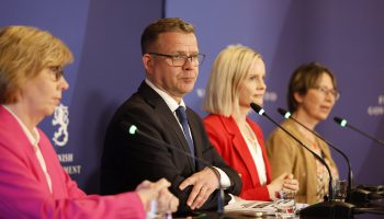 Uzyskiwanie pomocy dotyczącej ustawień paska zadań w systemie Windows