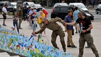 Pit K Ukrainan Suomalaisia Vierastaistelijoita Tukea Heid N Taustoistaan Riippumatta